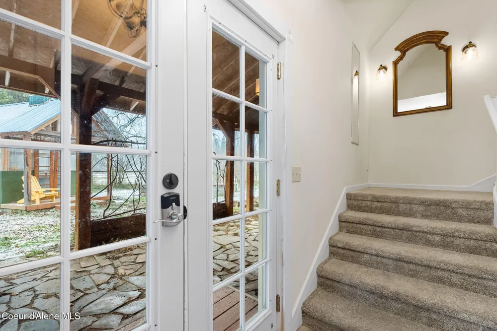966 Kootenai Road Sandpoint, ID 83864