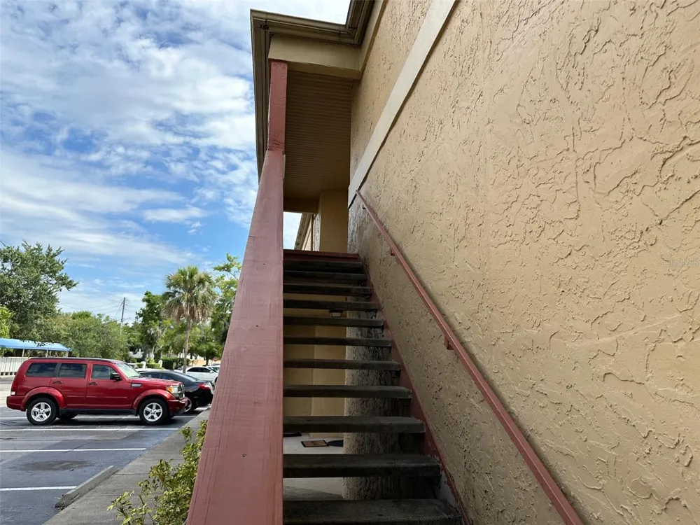 602 KENWICK CIRCLE #202 Casselberry, FL 32707