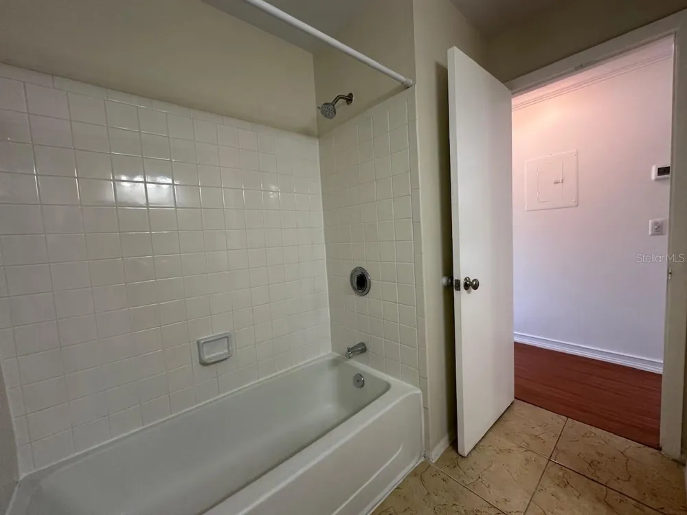 602 KENWICK CIRCLE #202 Casselberry, FL 32707