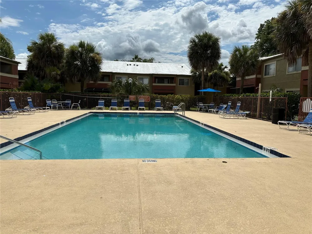 602 KENWICK CIRCLE #202 Casselberry, FL 32707