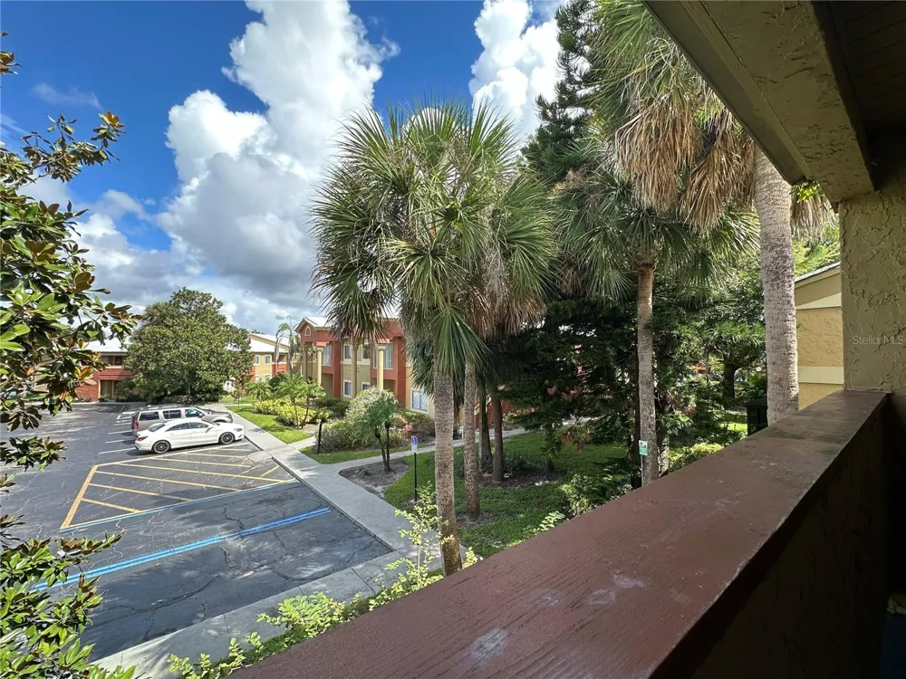 602 KENWICK CIRCLE #202 Casselberry, FL 32707