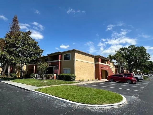602 KENWICK CIRCLE #202 Casselberry, FL 32707