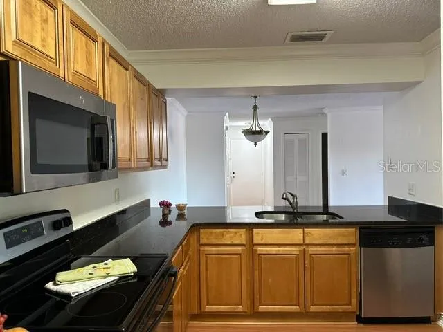 602 KENWICK CIRCLE #202 Casselberry, FL 32707