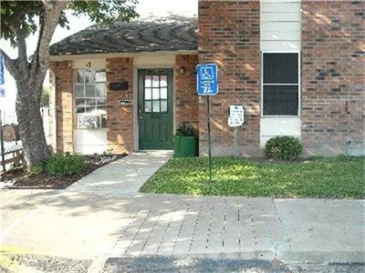 105 Ellen May Road Yoakum, TX 77995