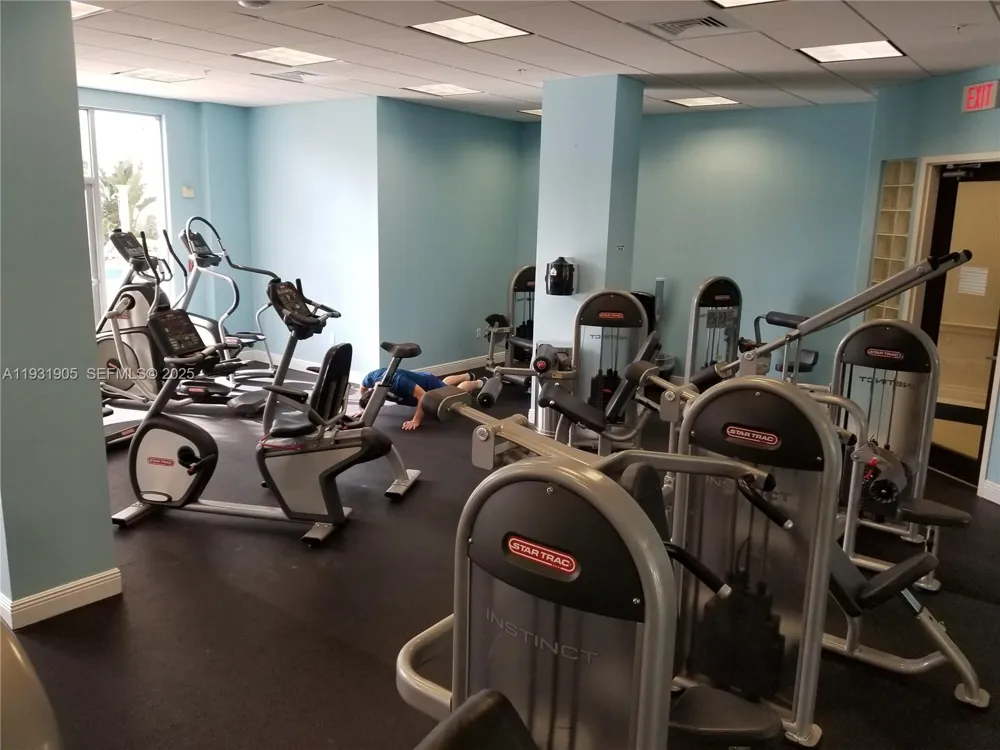 4001 S Ocean Dr #4J Hollywood, FL 33019