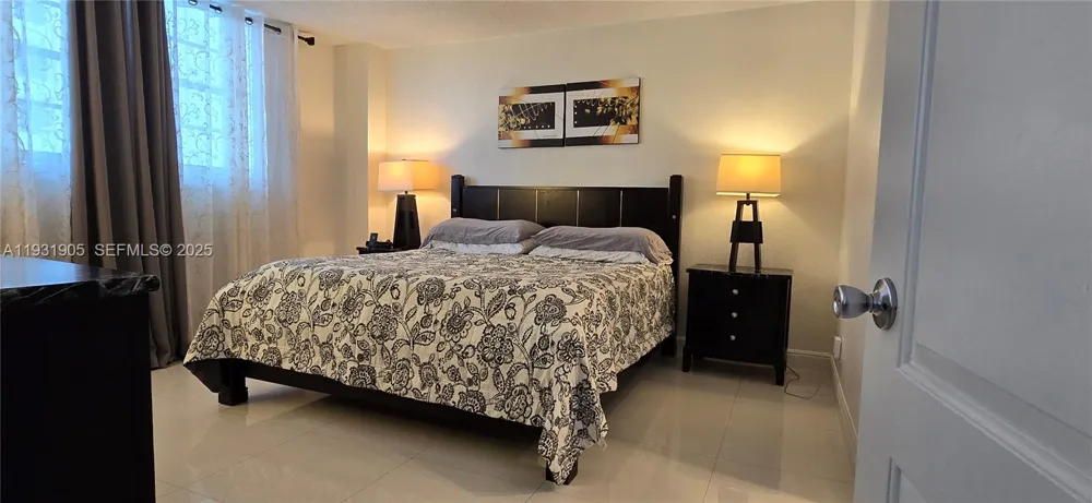 4001 S Ocean Dr #4J Hollywood, FL 33019