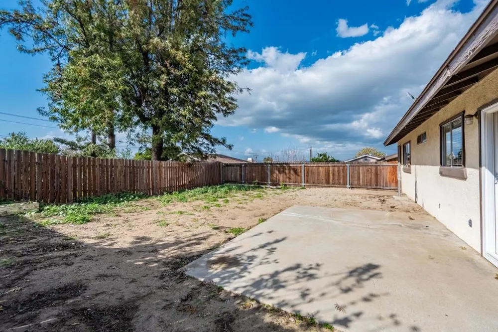 33115 Evergreen Sreet Lake Elsinore, CA 92530