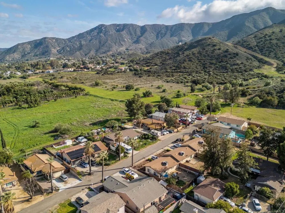33115 Evergreen Sreet Lake Elsinore, CA 92530