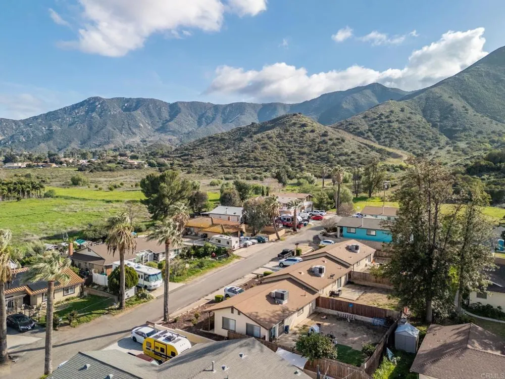 33115 Evergreen Sreet Lake Elsinore, CA 92530