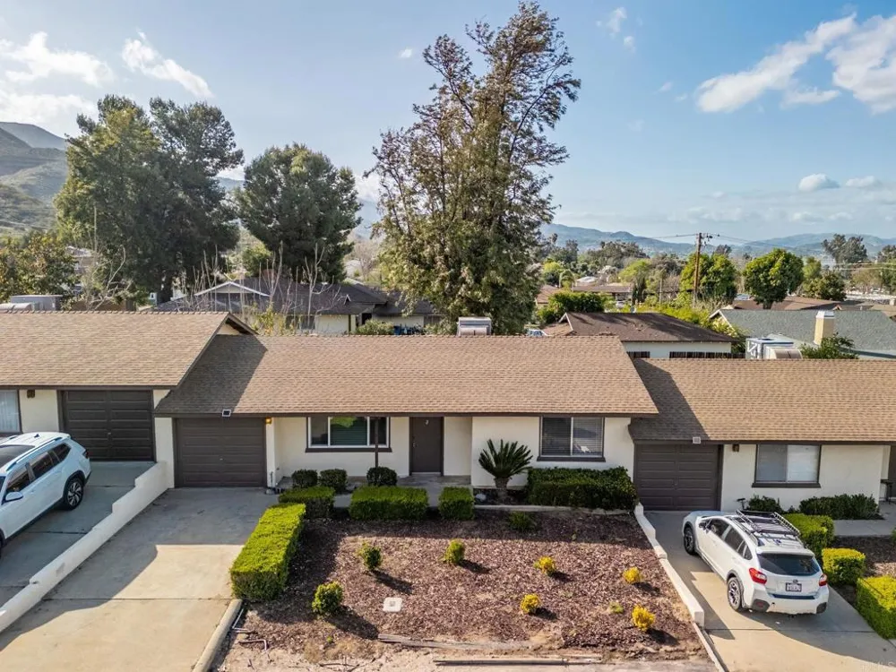 33115 Evergreen Sreet Lake Elsinore, CA 92530