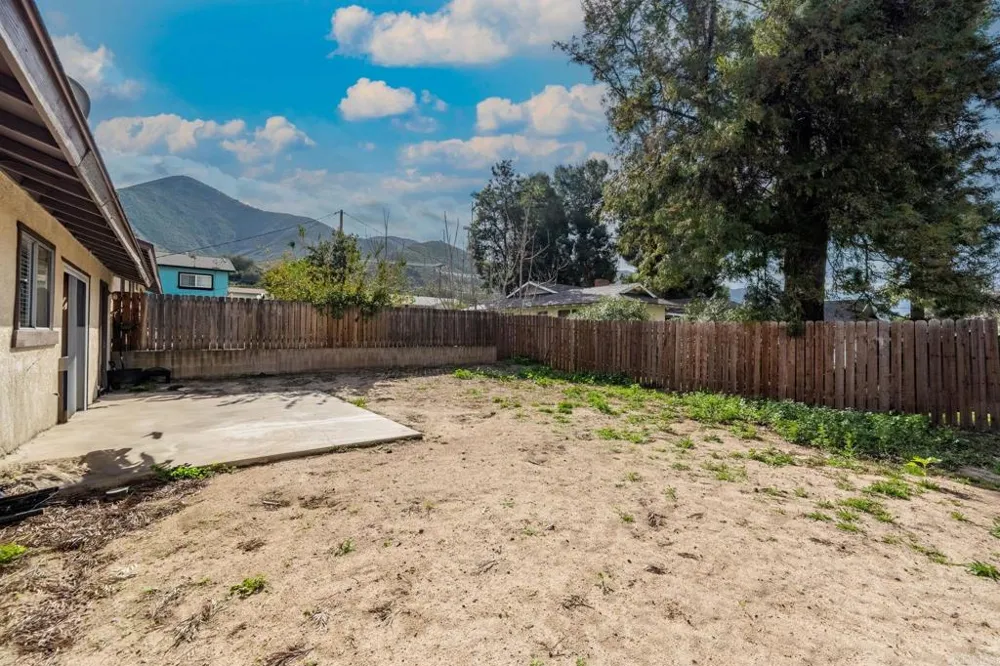 33115 Evergreen Sreet Lake Elsinore, CA 92530