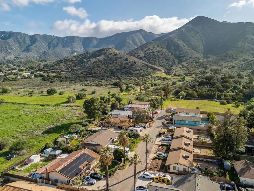33115 Evergreen Sreet Lake Elsinore, CA 92530