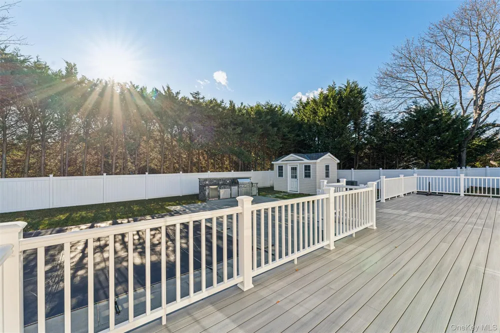 275 Mill Road Westhampton Beach, NY 11978