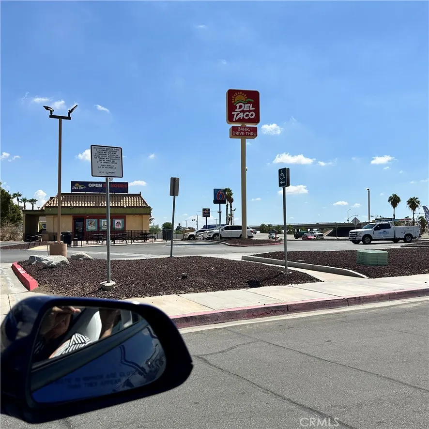39565 Washington Palm Desert, CA 92211