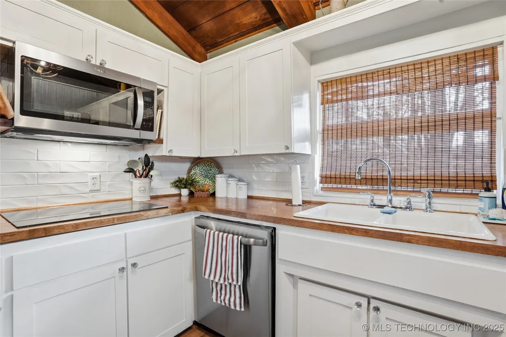 418321 E 1105 ROAD Checotah, OK 74426