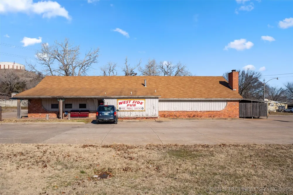 1840 SW Frank Phillips Boulevard Bartlesville, OK 74003