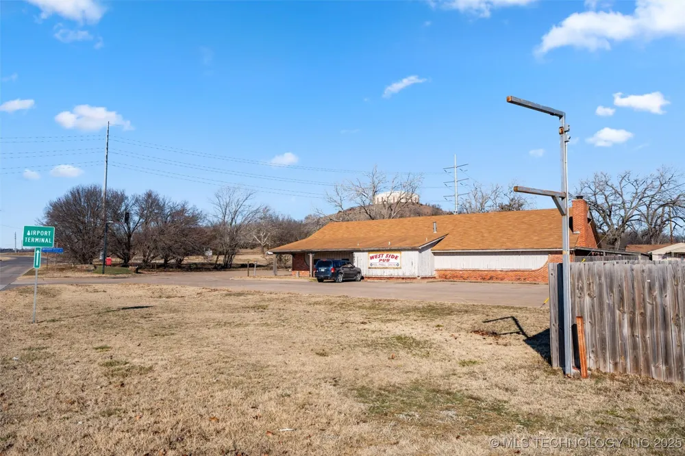 1840 SW Frank Phillips Boulevard Bartlesville, OK 74003