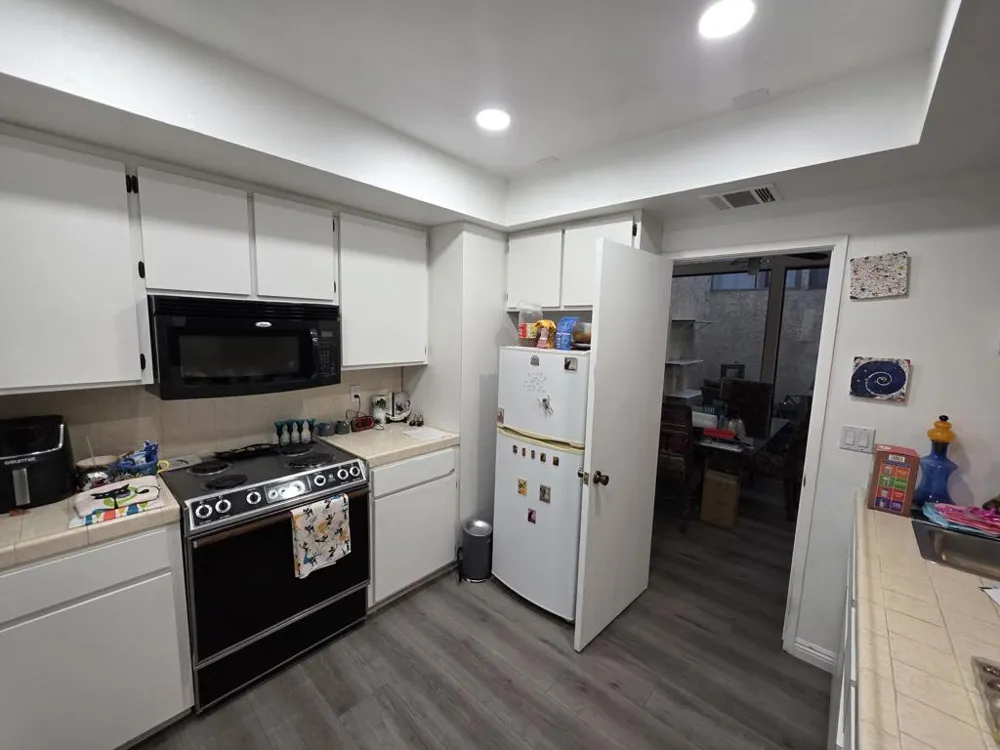 464 E Calle Begonia Palm Springs, CA 92262