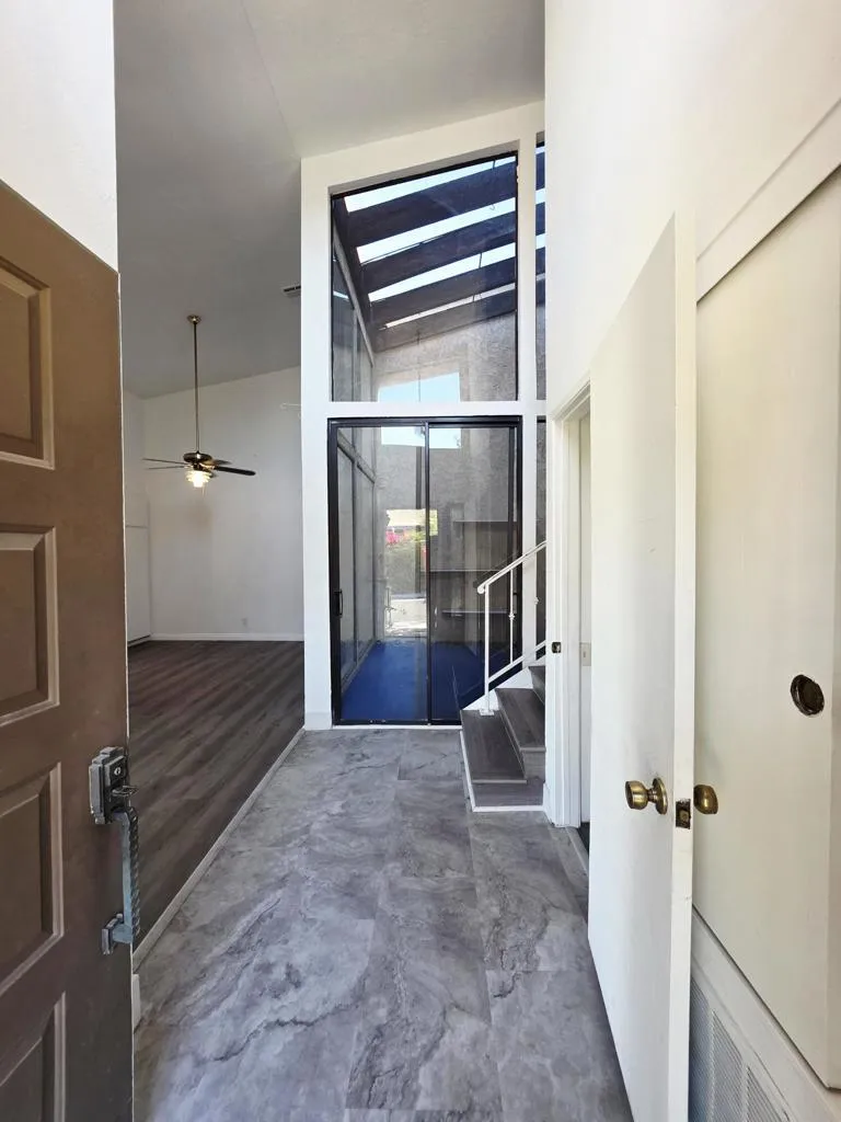 464 E Calle Begonia Palm Springs, CA 92262