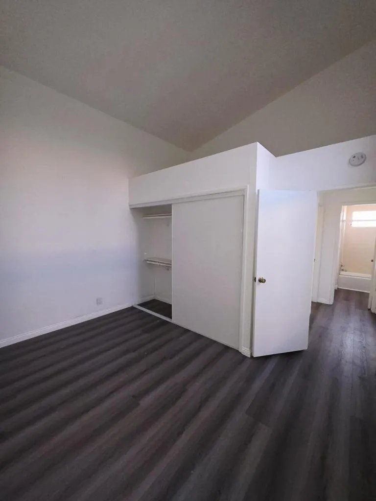 464 E Calle Begonia Palm Springs, CA 92262