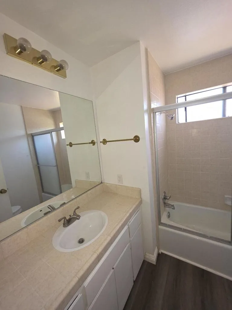 464 E Calle Begonia Palm Springs, CA 92262