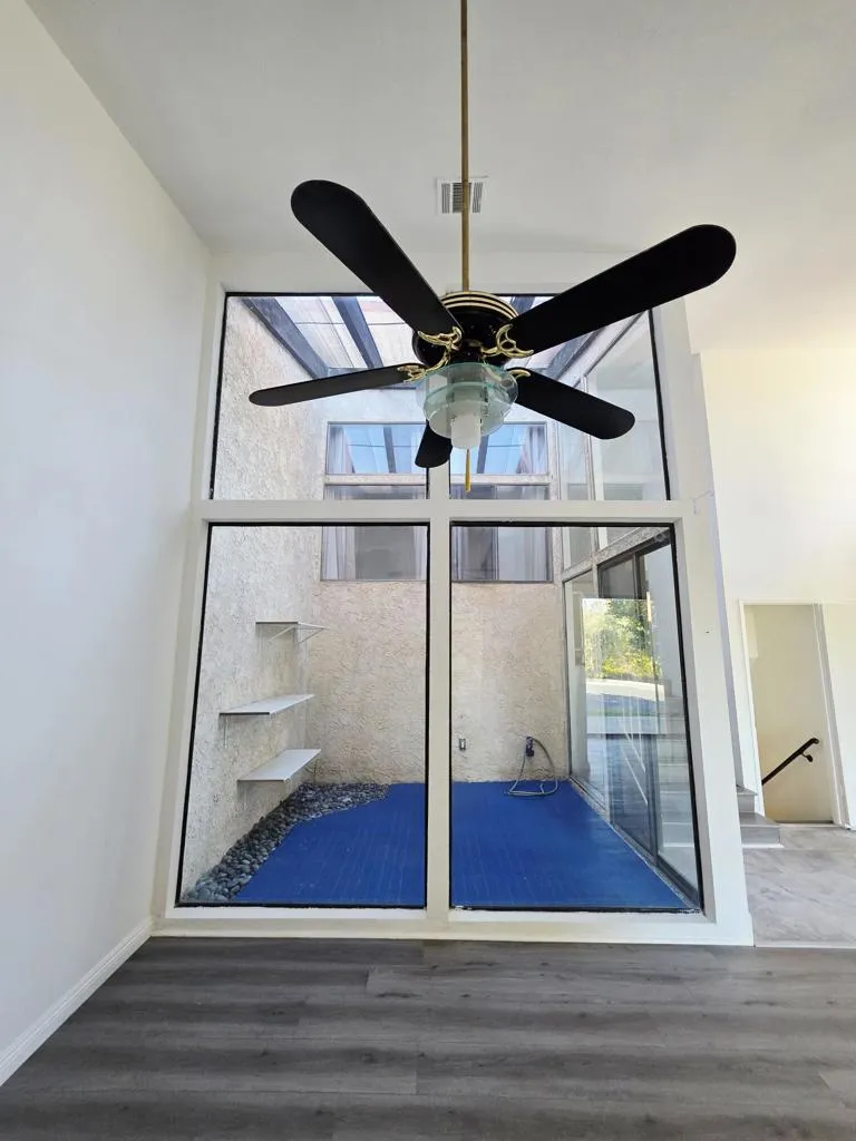 464 E Calle Begonia Palm Springs, CA 92262