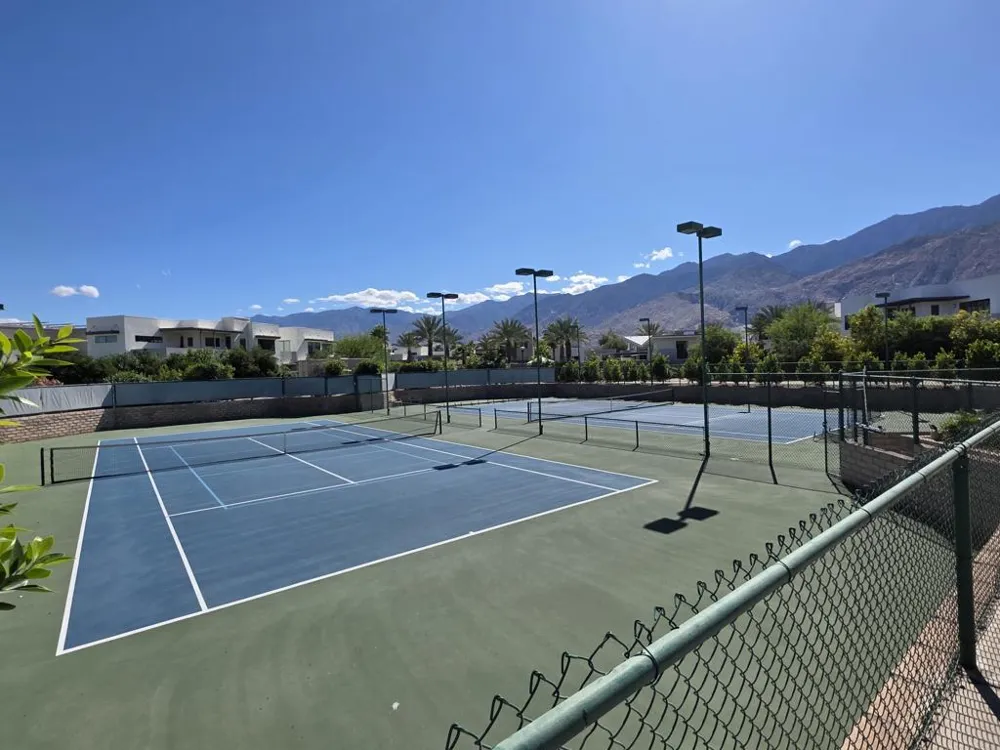 464 E Calle Begonia Palm Springs, CA 92262
