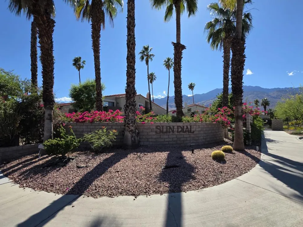 464 E Calle Begonia Palm Springs, CA 92262