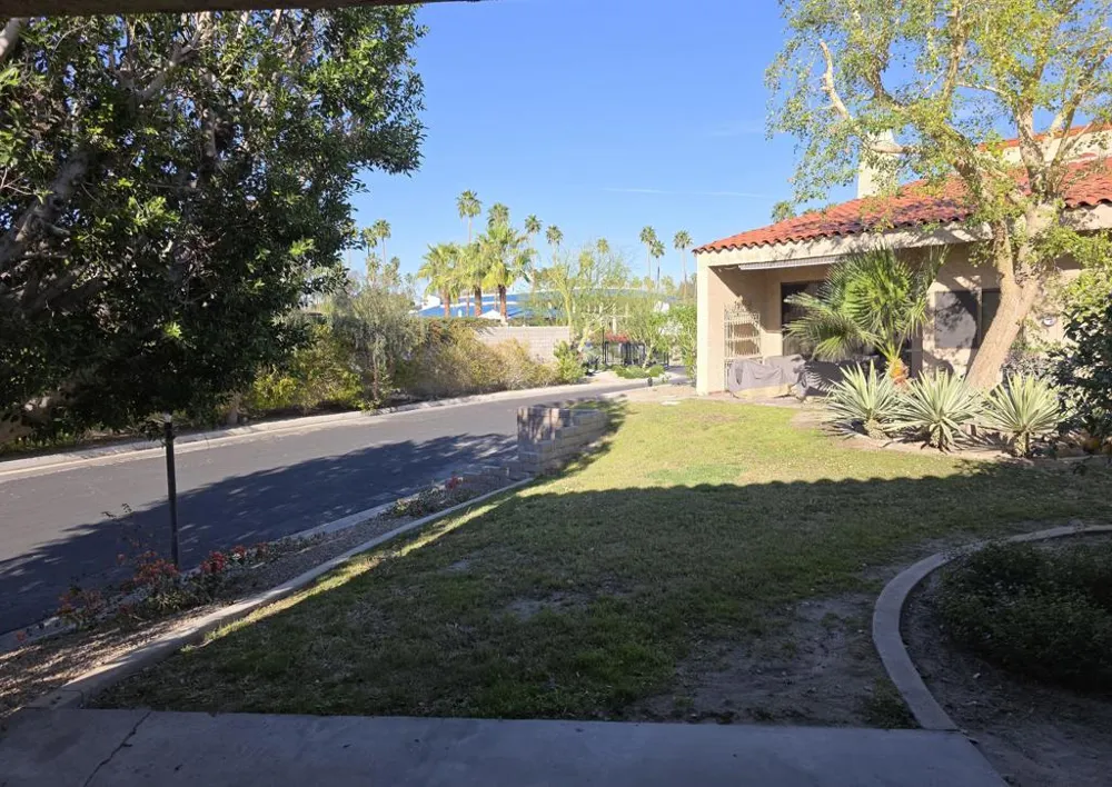 464 E Calle Begonia Palm Springs, CA 92262