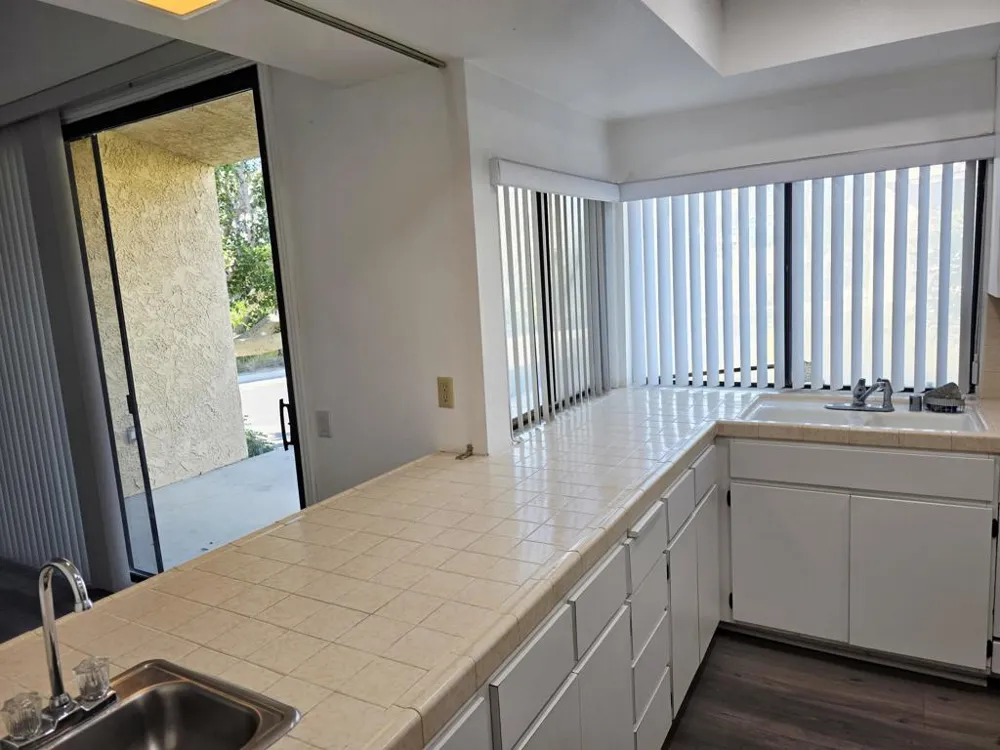 464 E Calle Begonia Palm Springs, CA 92262