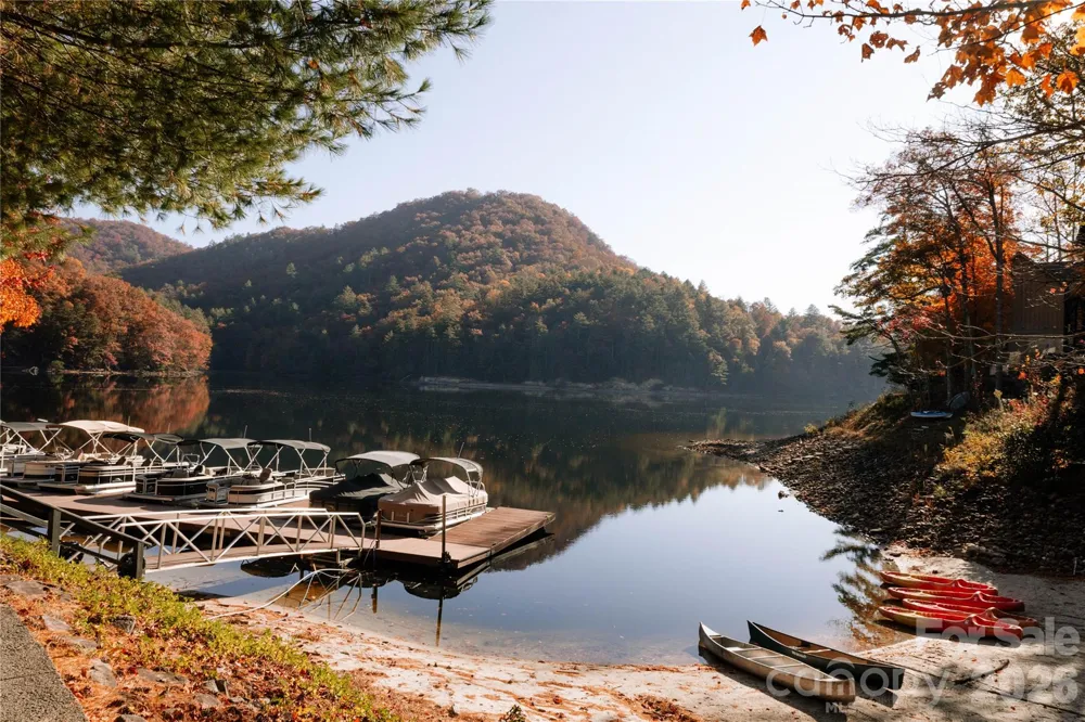 762 Scarlet Oak Road Tuckasegee, NC 28783