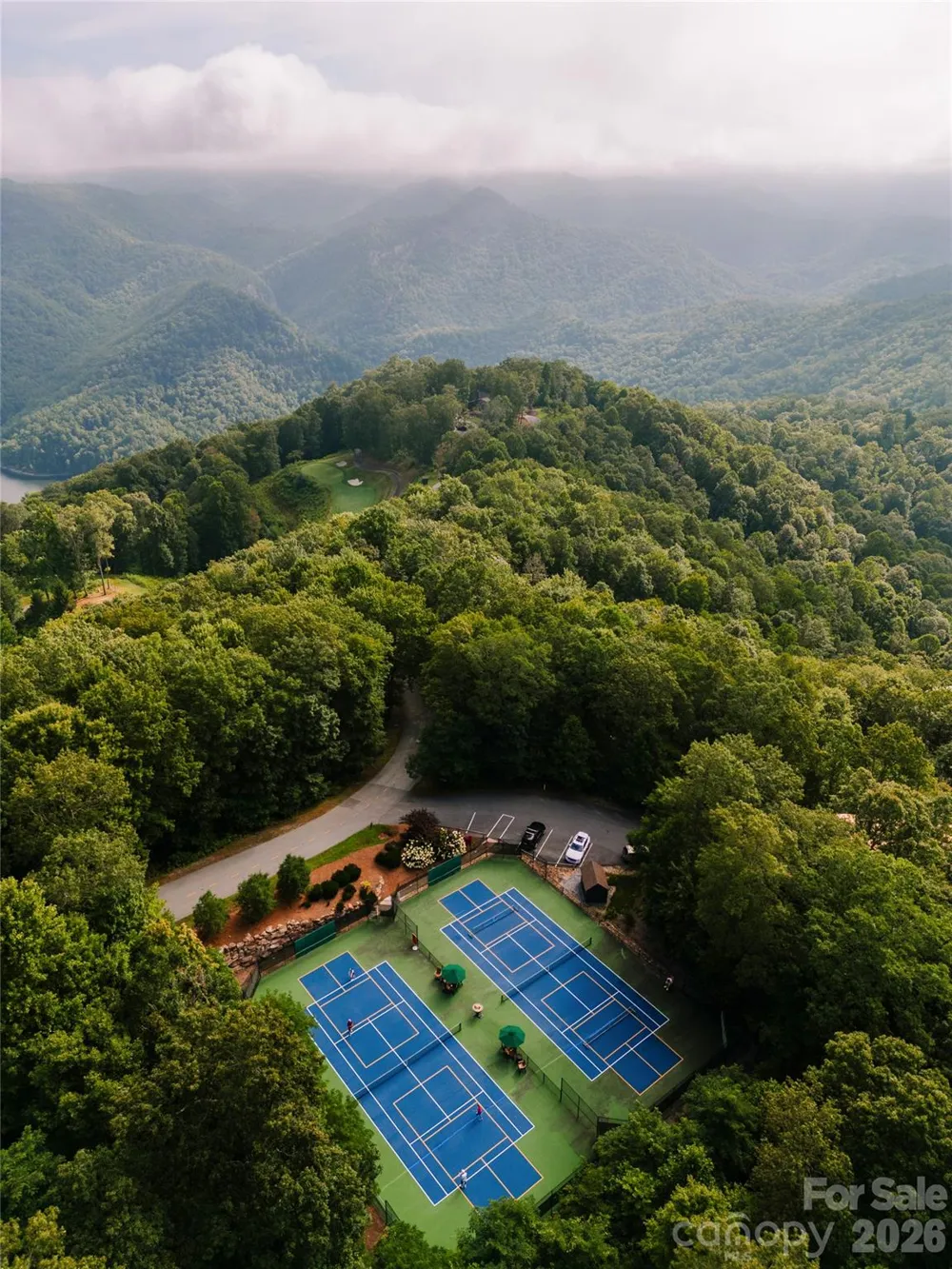 762 Scarlet Oak Road Tuckasegee, NC 28783