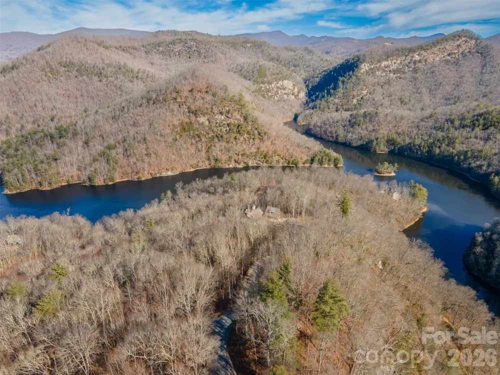 762 Scarlet Oak Road Tuckasegee, NC 28783