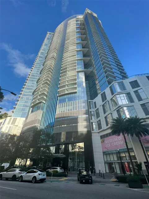 851 NE 1st Ave #2212