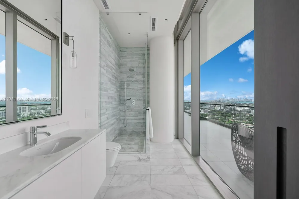 10203 Collins Ave #2801 Bal Harbour, FL 33154
