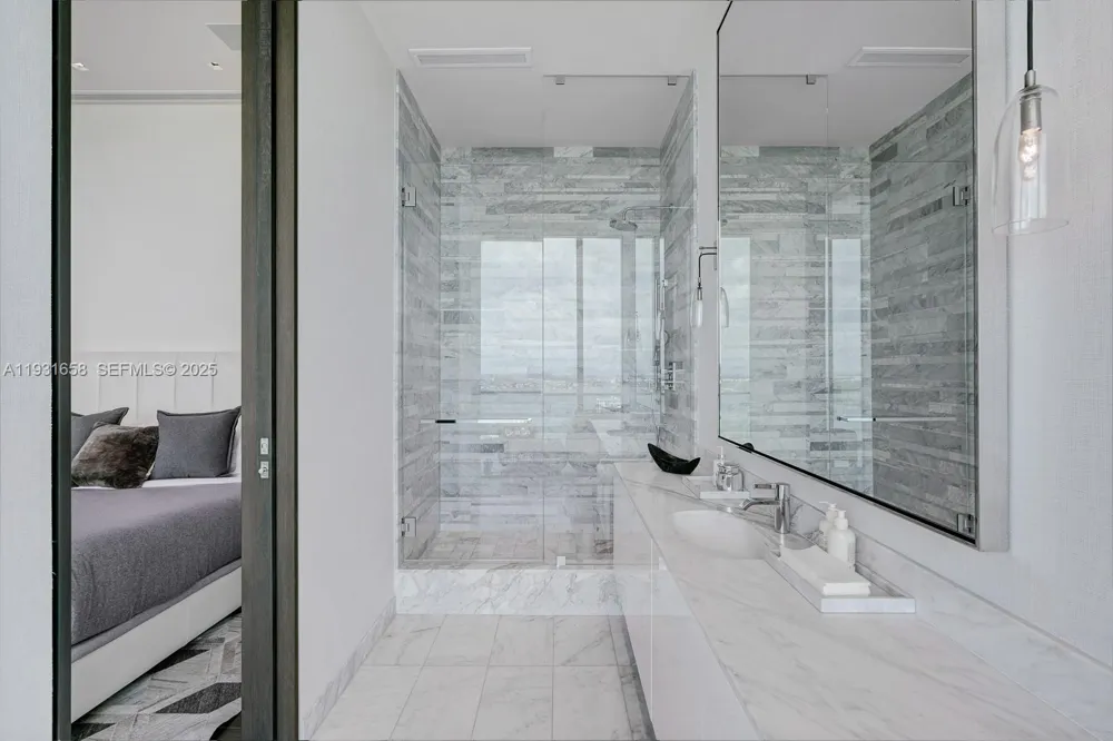 10203 Collins Ave #2801 Bal Harbour, FL 33154