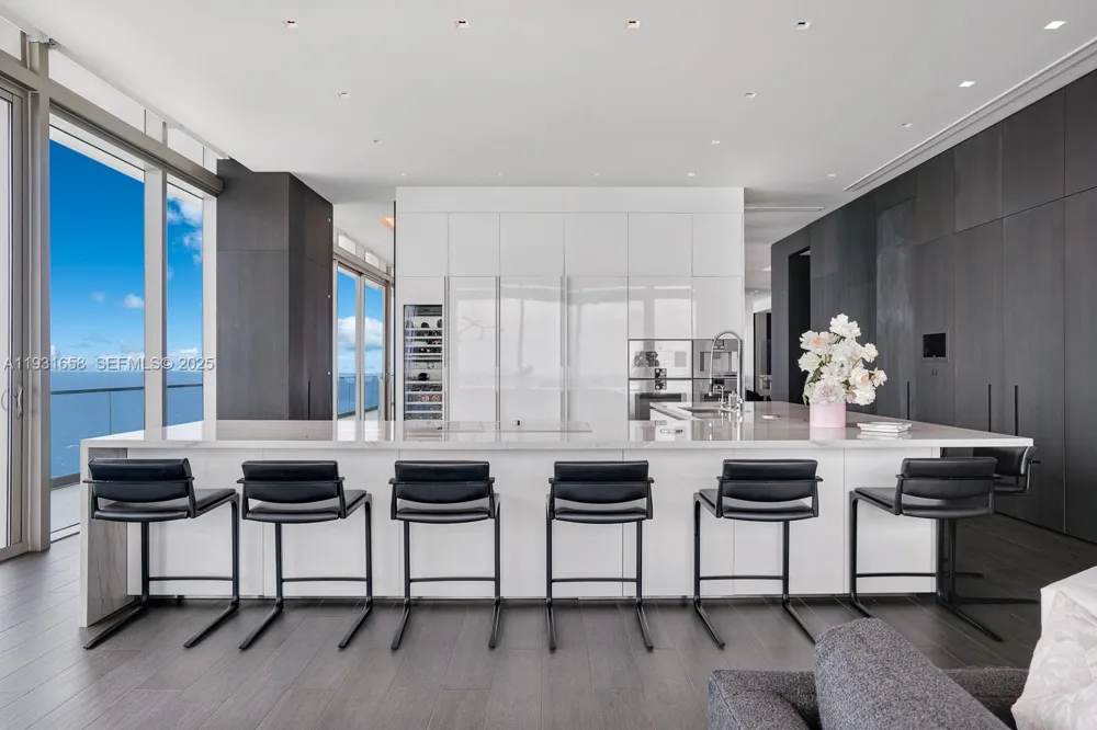 10203 Collins Ave #2801 Bal Harbour, FL 33154