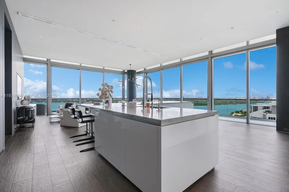 10203 Collins Ave #2801 Bal Harbour, FL 33154