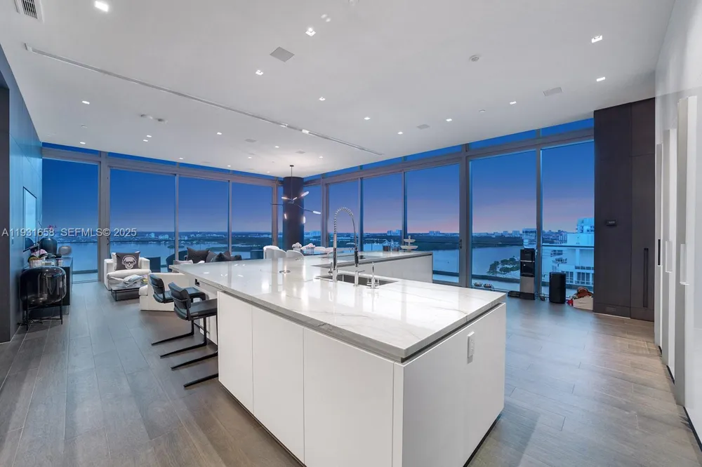 10203 Collins Ave #2801 Bal Harbour, FL 33154