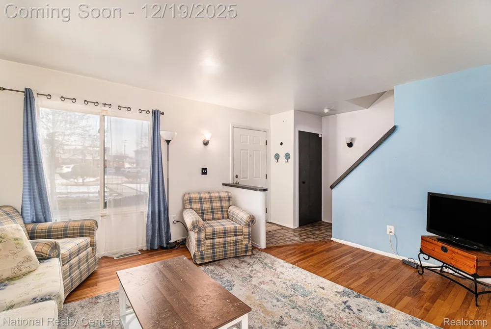 27809 Eastwick Sq. Roseville City, MI 48066
