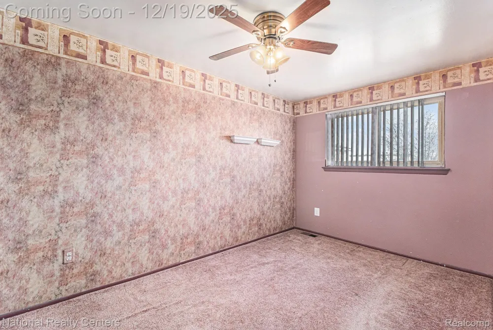 27809 Eastwick Sq. Roseville City, MI 48066