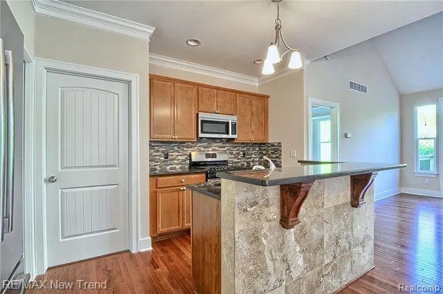 187 Summit View Trail Milford Village, MI 48381