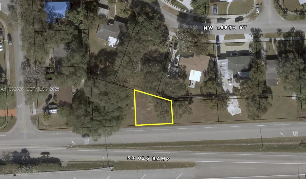 2451 NW 167th St Miami Gardens, FL 33056