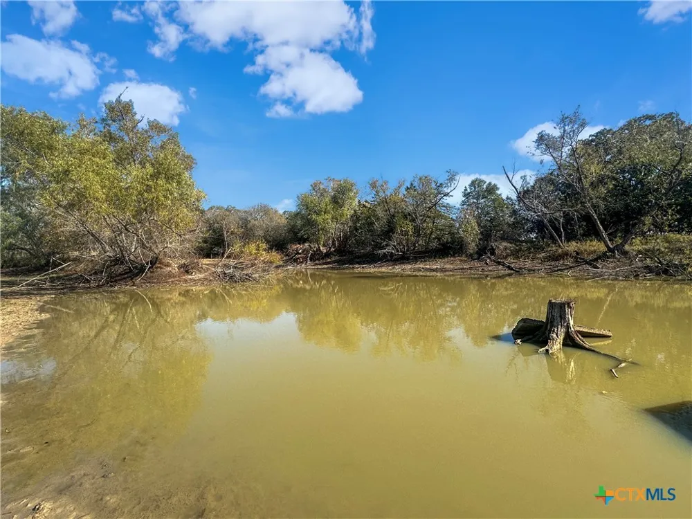2845 Boehnke Road Flatonia, TX 78949