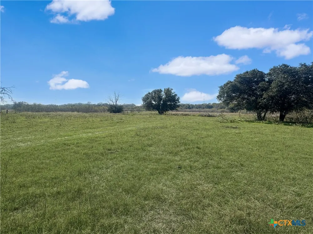 2845 Boehnke Road Flatonia, TX 78949