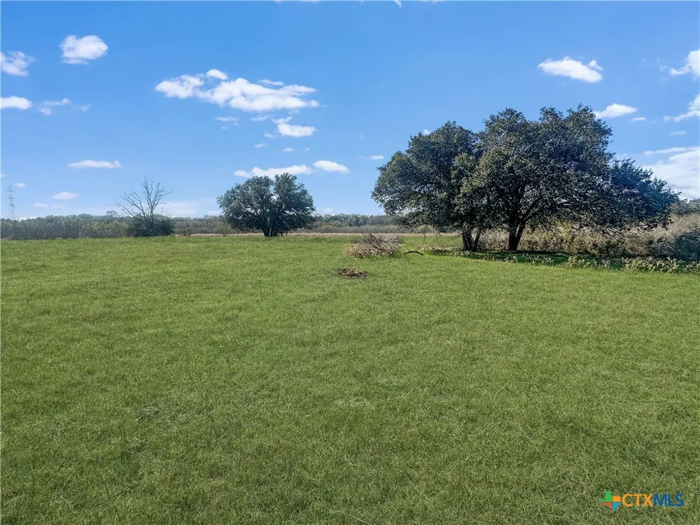 2845 Boehnke Road Flatonia, TX 78949