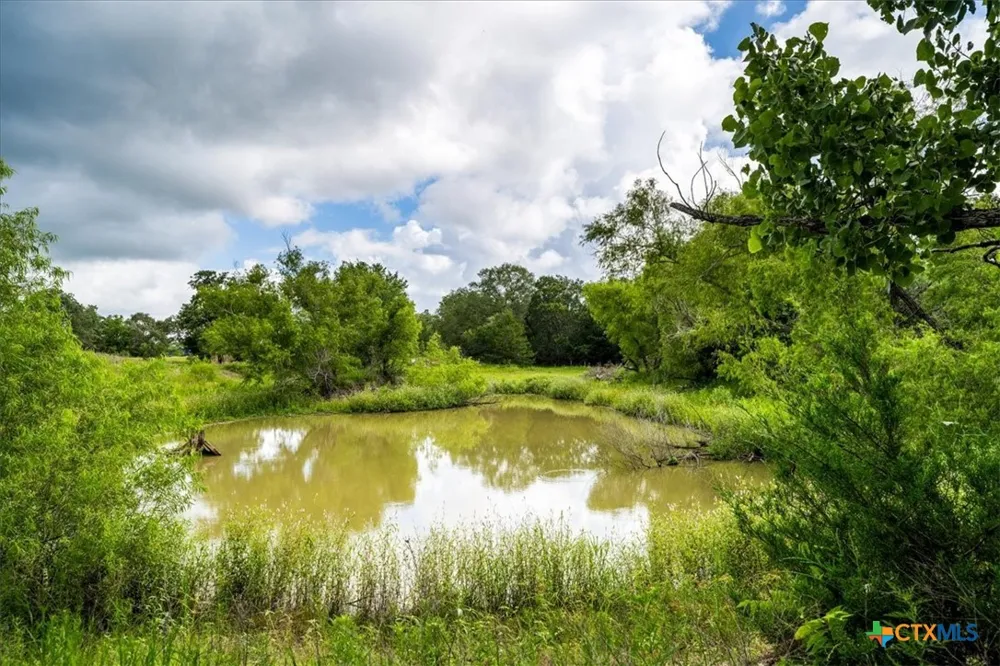 2845 Boehnke Road Flatonia, TX 78949