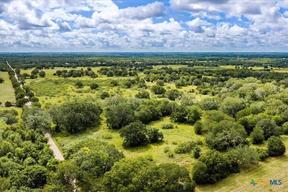 2845 Boehnke Road Flatonia, TX 78949