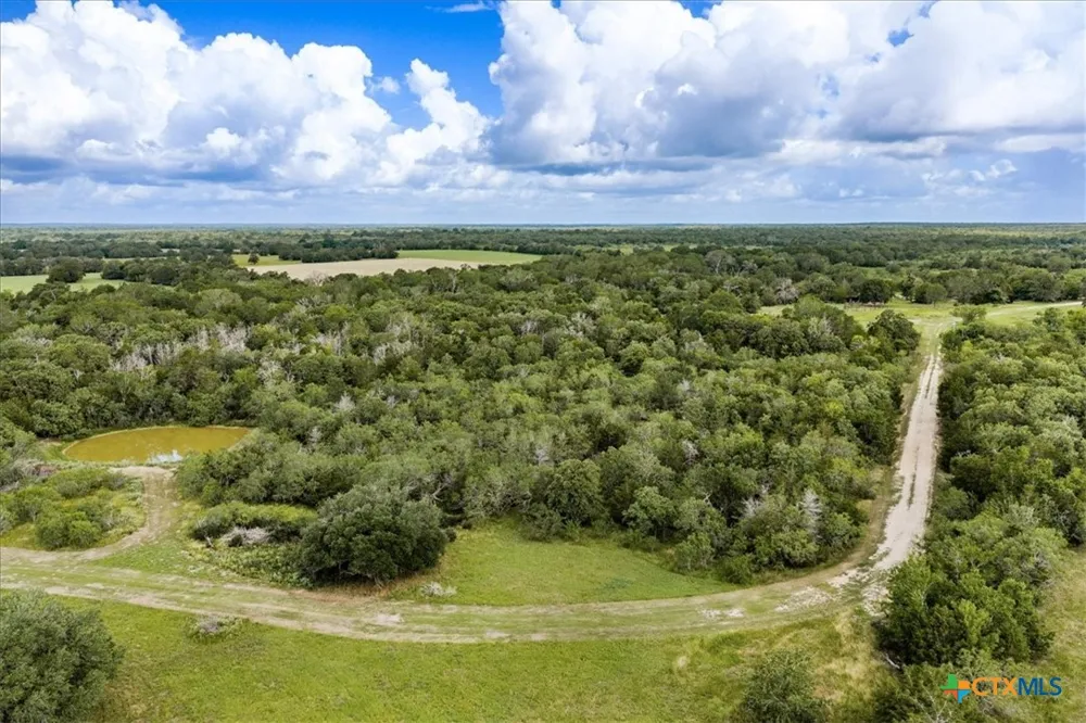 2845 Boehnke Road Flatonia, TX 78949