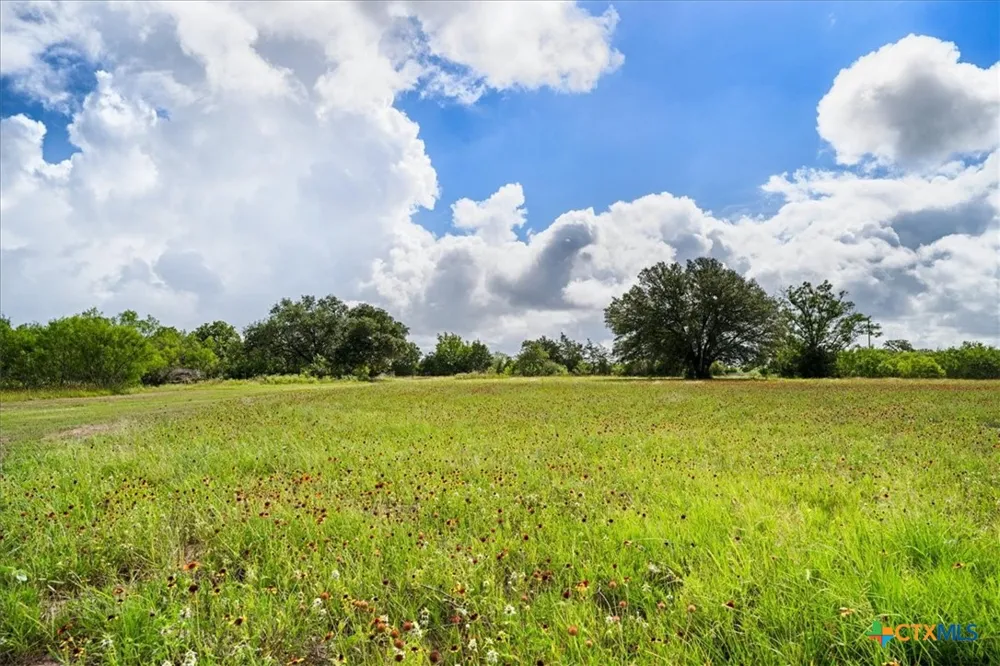 2845 Boehnke Road Flatonia, TX 78949